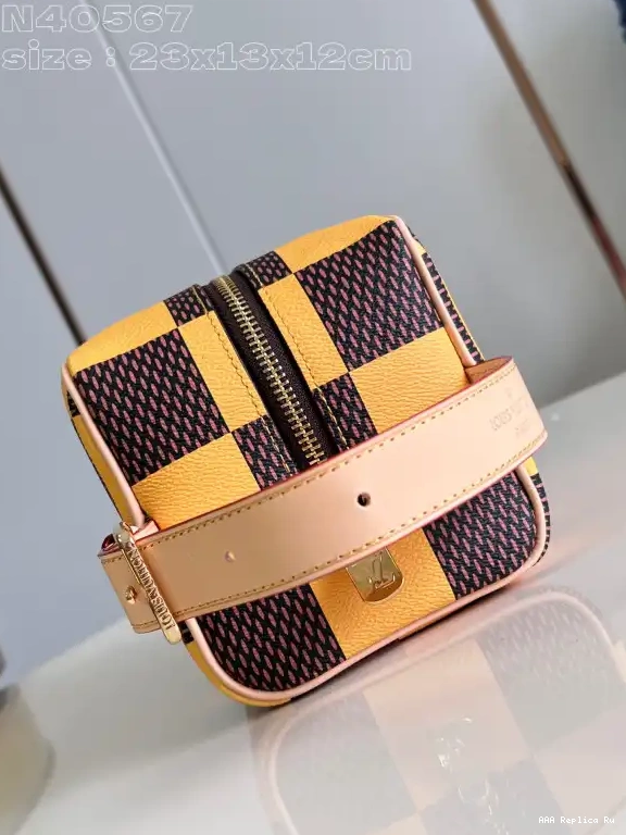 AAA Replica Ru VUITTON bag-23*13*12CM LOUIS KIT DOPP LOCKER 0605